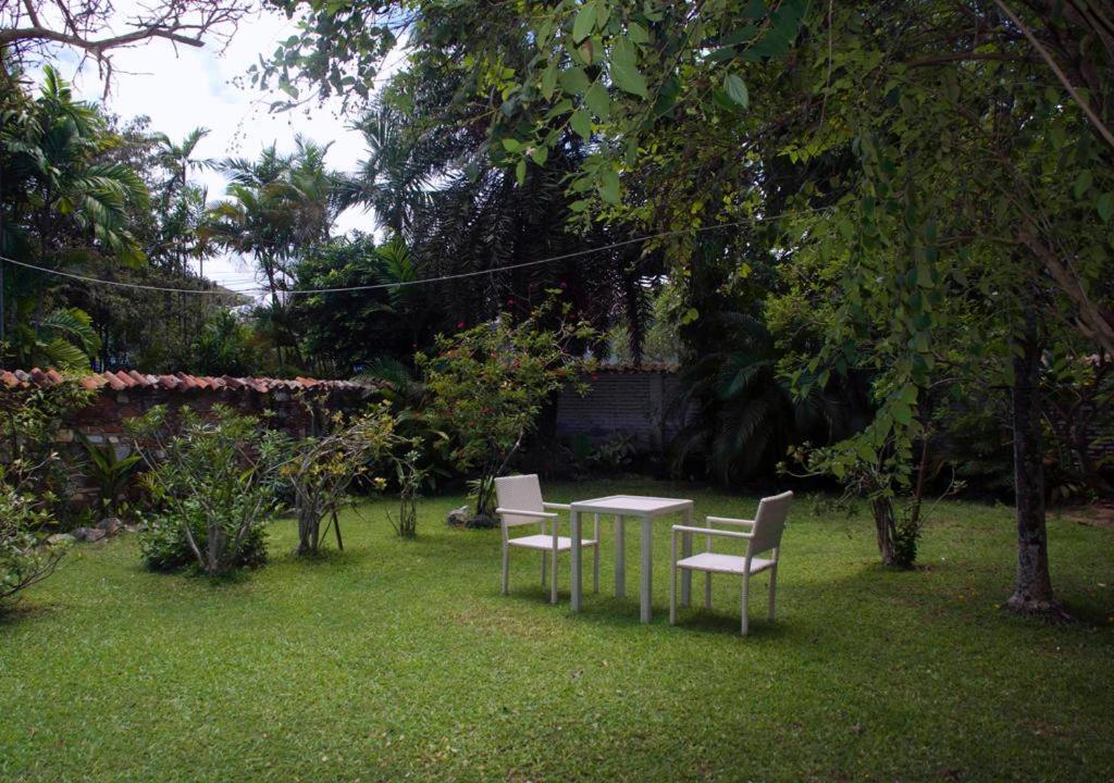 Cottage Garden Bungalows Moratuwa Esterno foto